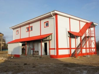 Двухэтажный магазин из сэндвич-панелей